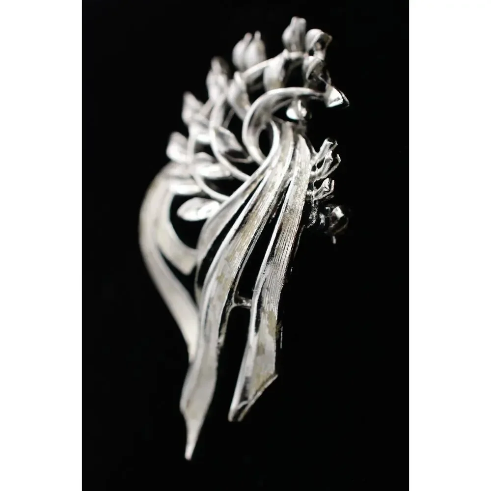 Lisner Vintage Leaf Pin Brooch Floral Textured Silver Shiny Chunky Signed Bin5A